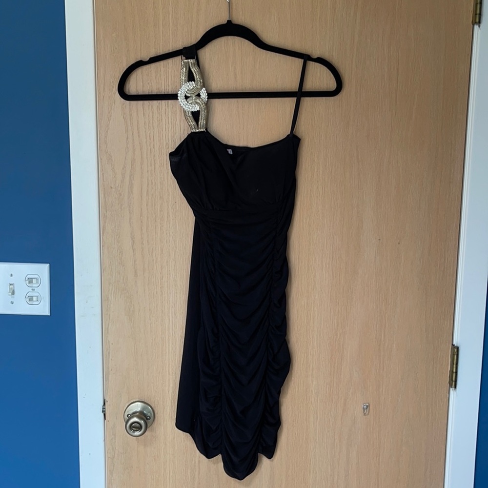 One shoulder dress